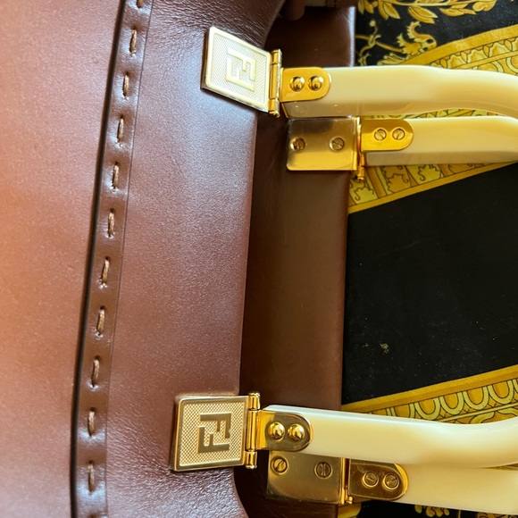 Fendi tote - Picture 7 of 13